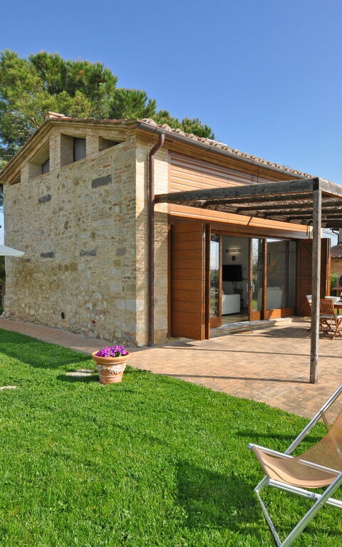 Capannino: Esterni, Giardino