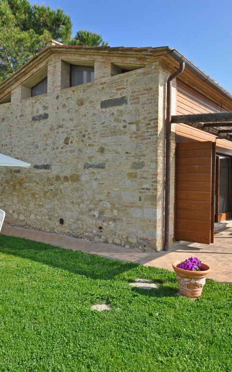 Capannino: Esterni, Giardino