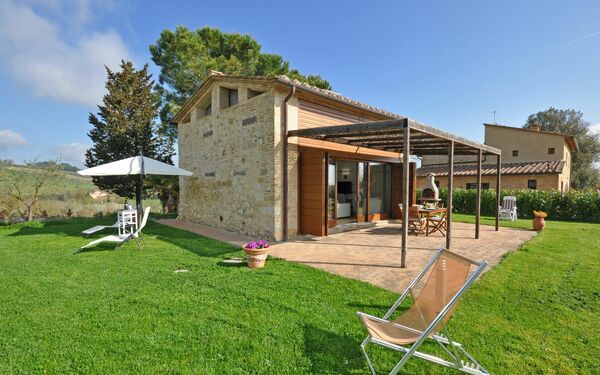 Capannino: Esterni, Giardino