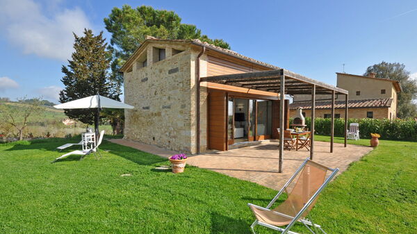 Capannino: Esterni, Giardino