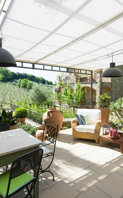 Villa Nova: all'aperto, Esterni