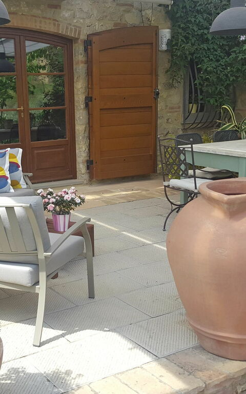 Villa Nova: all'aperto, Esterni