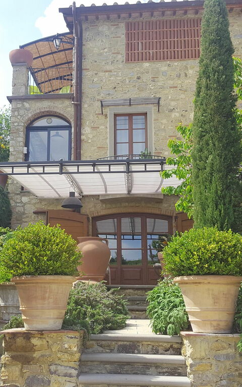 Villa Nova: all'aperto, Esterni