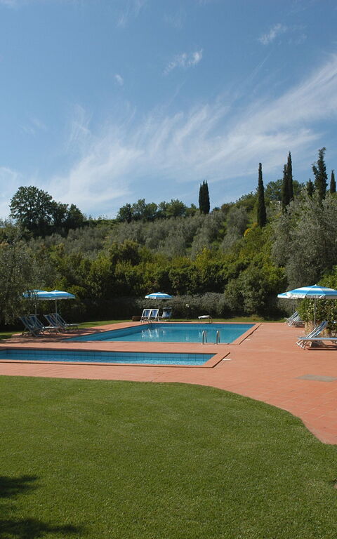 La Valle: Giardino, Piscina