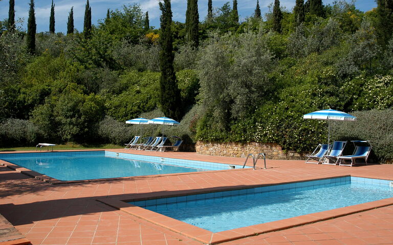 La Valle: Giardino, Piscina
