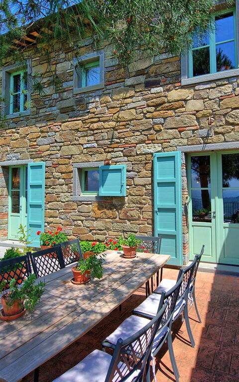 Villa Noceta: all'aperto