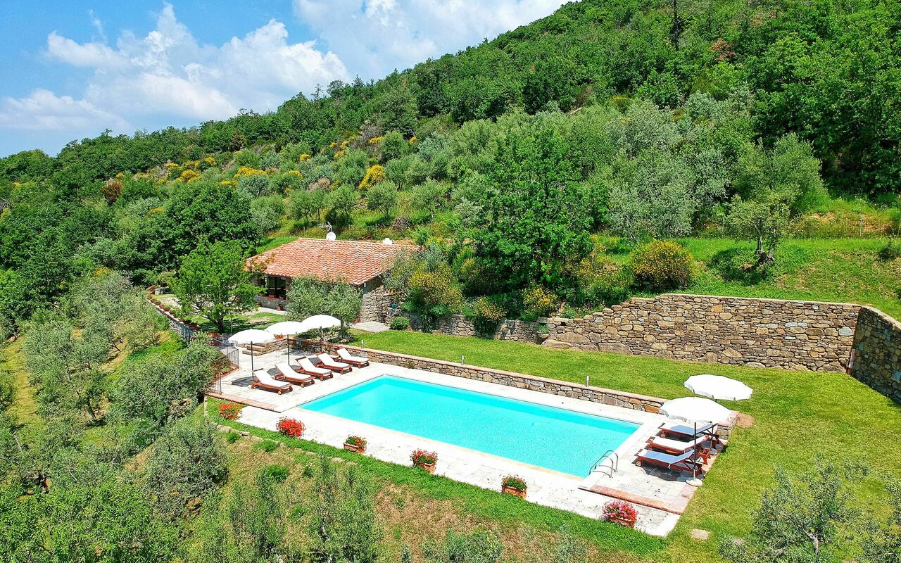 Villa Noceta: Piscina