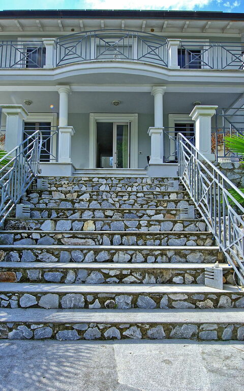 Villa Raffaela: all'aperto