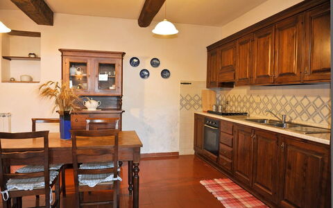 Alloggio Rufeno: Cucina, Sala da pranzo, Soggiorno