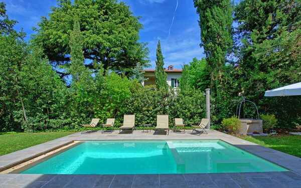 Villa Primula: Piscina