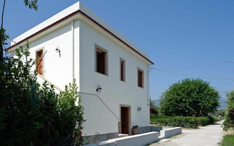 Cicero: Esterni, Giardino