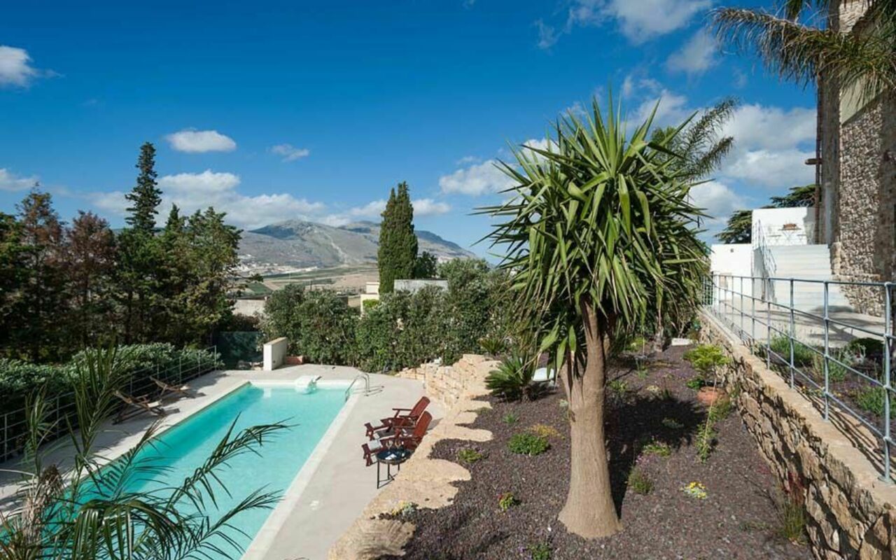 Baglio Maranzano - Titi: Giardino, Piscina