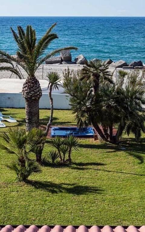 Cala Marina: Giardino