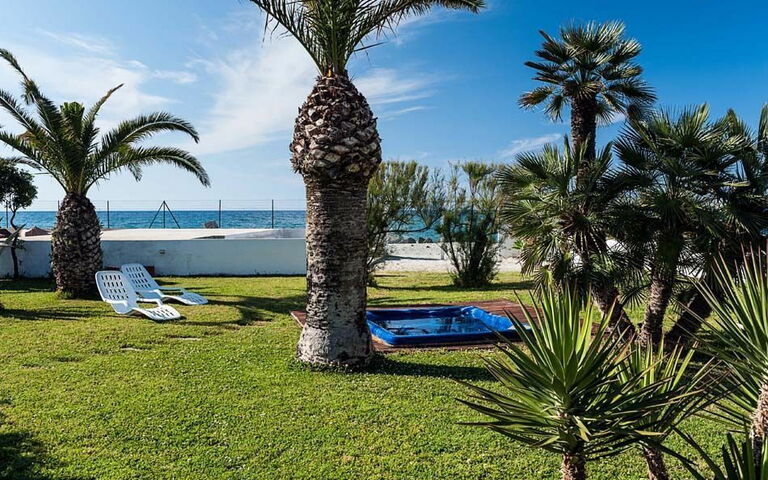 Cala Marina: Giardino