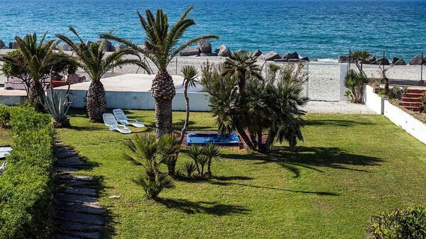 Cala Marina: Giardino