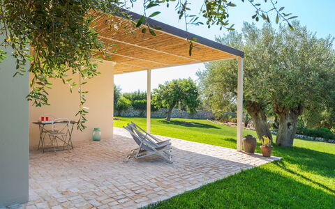 Alloggio Isla Verde - Ulivi: all'aperto, Balcone / Terrazza / Patio, Esterni, Giardino