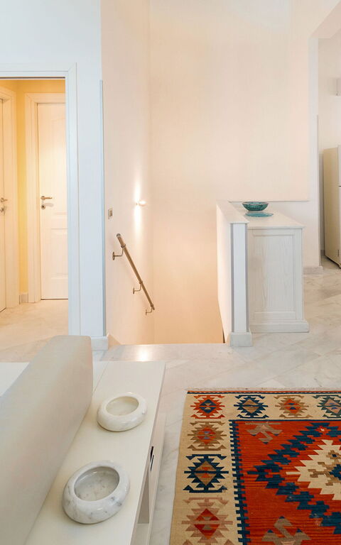 Afrodite: Altra Stanza