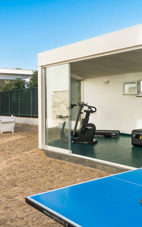 Villa Ager Costa: all'aperto, Esterni