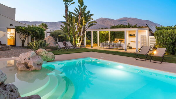 Villa Ager Costa: all'aperto, Esterni, Piscina