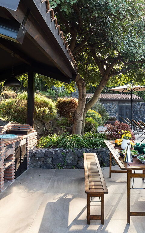 Viagrande: all'aperto