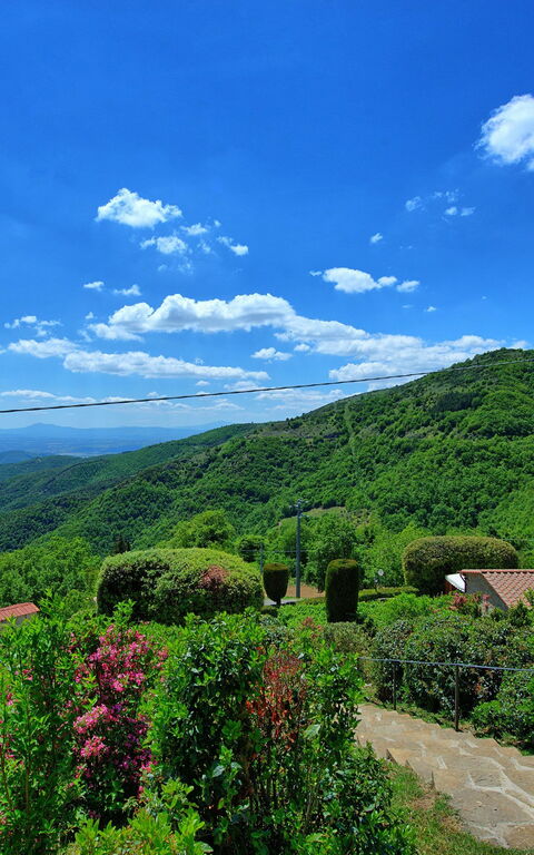 Villa Portole Due: Giardino, Vista Panoramica