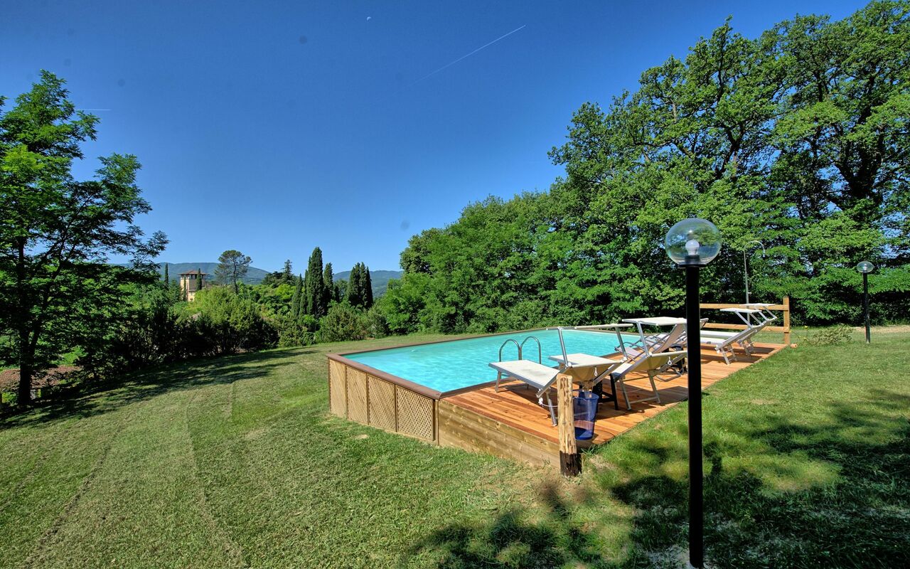 Casale Giotto: Giardino, Piscina