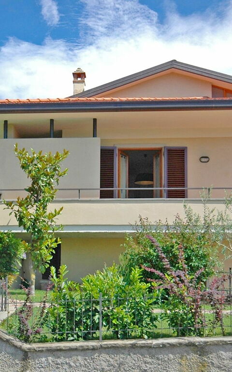 Villa Pratovecchio: all'aperto, Esterni