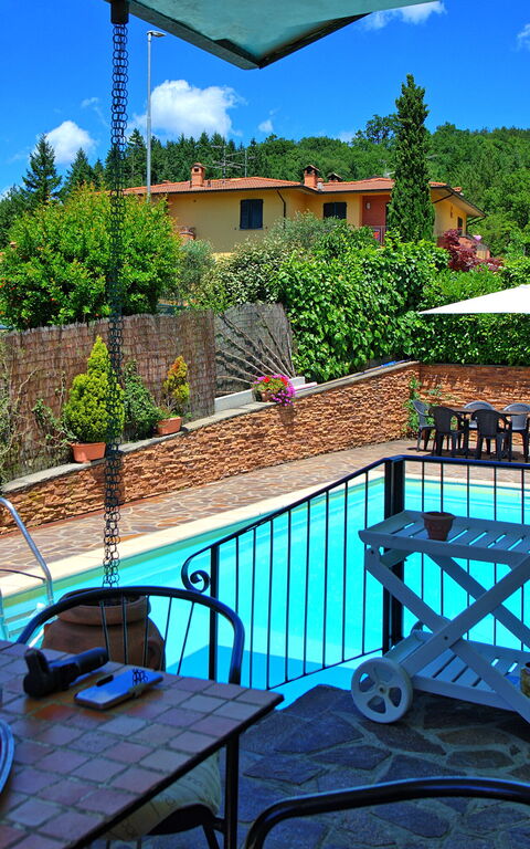 Villa Pratovecchio: all'aperto, Balcone / Terrazza / Patio, Piscina