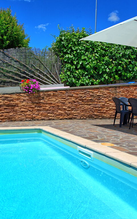 Villa Pratovecchio: all'aperto, Giardino, Piscina