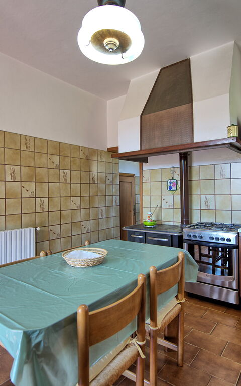 Villa Pratovecchio: Cucina, Sala da pranzo