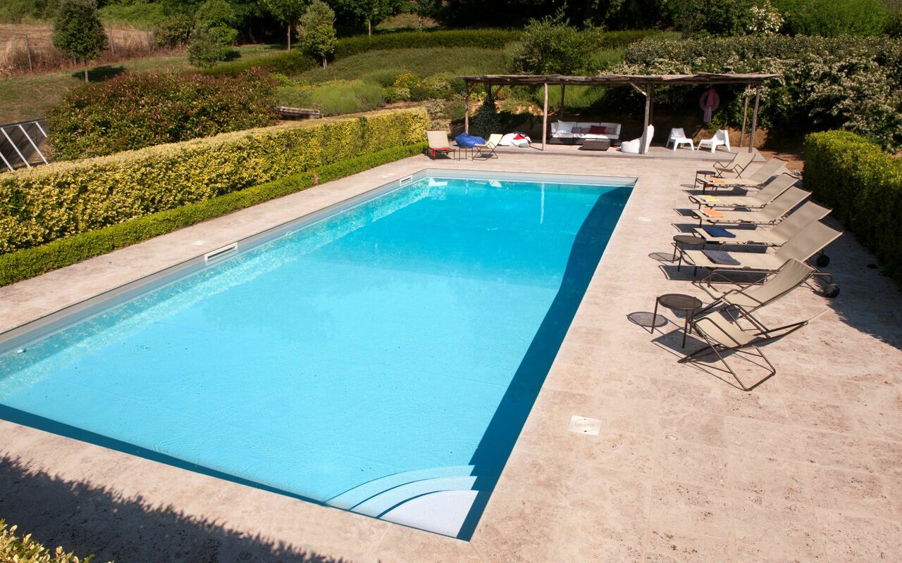 Casale Porano: Piscina