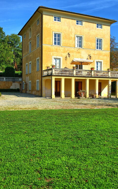 Villa Fiamma: all'aperto, Esterni, Giardino