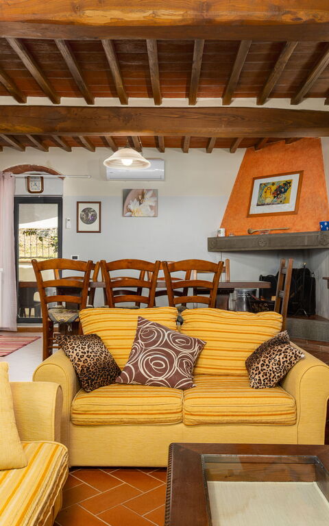 Villa Morandi: Cucina, Sala da pranzo, Soggiorno