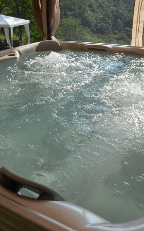 Villa Tenuta Lonciano: Benessere, Piscina