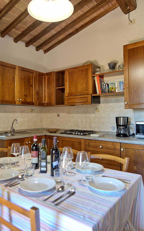 Villa Picchio: Cucina, Sala da pranzo, Soggiorno