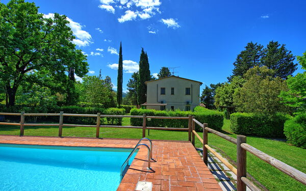 Villa Picchio: all'aperto, Esterni, Giardino, Piscina