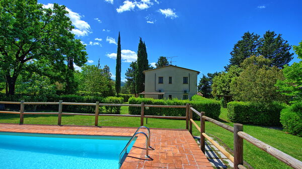 Villa Picchio: all'aperto, Esterni, Giardino, Piscina
