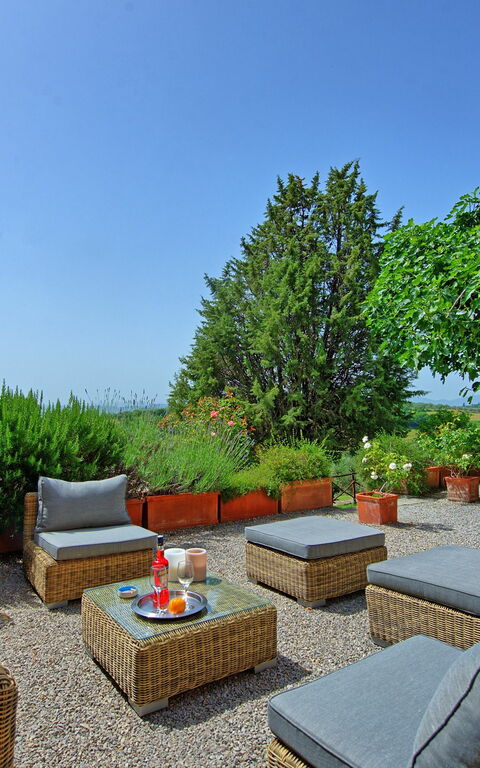 Villa Uccellaia: all'aperto, Giardino