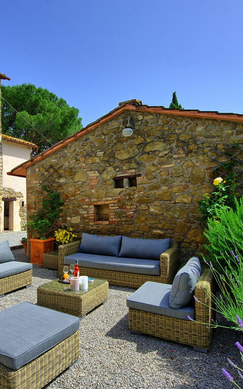 Villa Uccellaia: all'aperto, Giardino