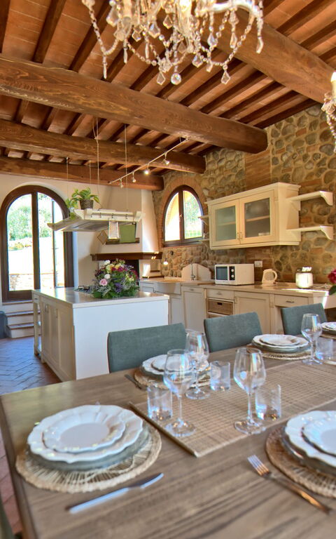 Villa Nora: Cucina, Sala da pranzo