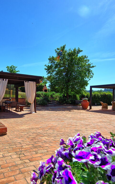 Villa Nora: all'aperto