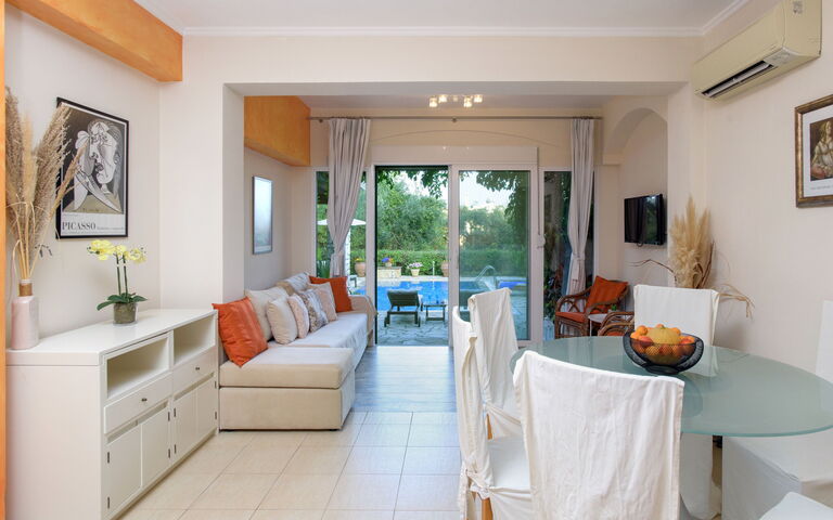 Beach Villa Blue