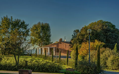 Alloggio Fornace 1: Esterni, Giardino