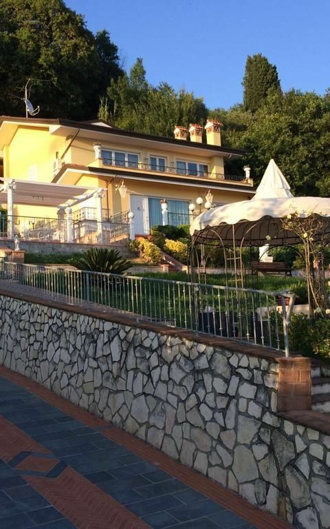 Villa Sophia: all'aperto