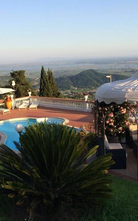 Villa Sophia: Piscina, Vista Panoramica