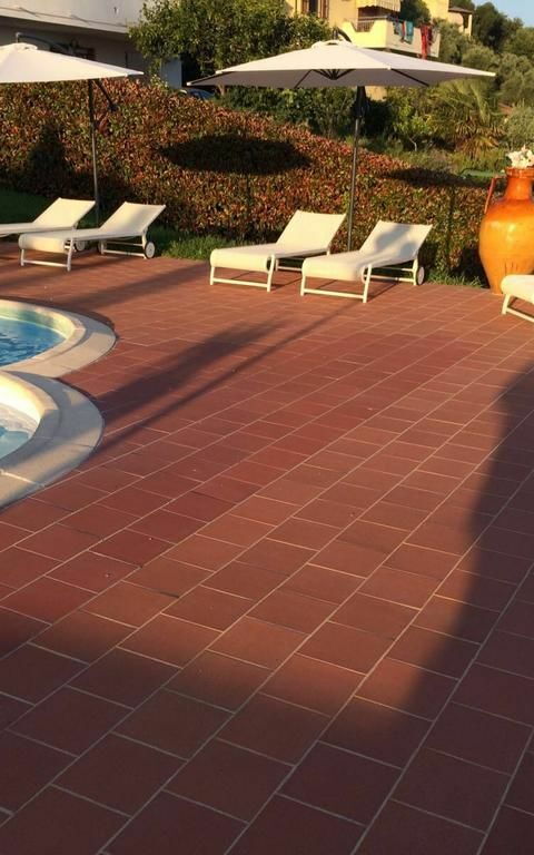 Villa Sophia: Piscina