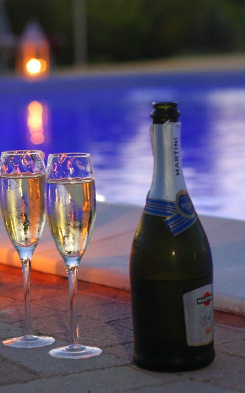 Meadow Luxury Villa: Piscina