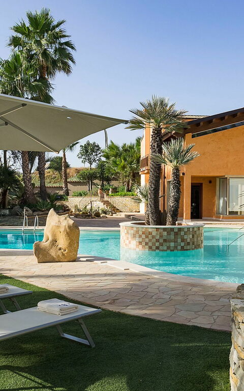 Villa Agorà: Giardino, Piscina