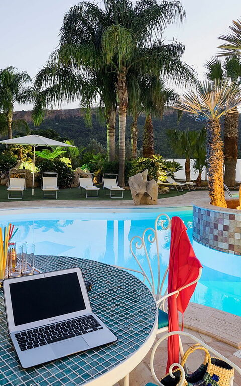 Villa Agorà: all'aperto, Piscina