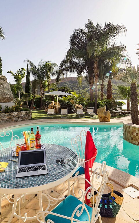 Villa Agorà: all'aperto, Piscina